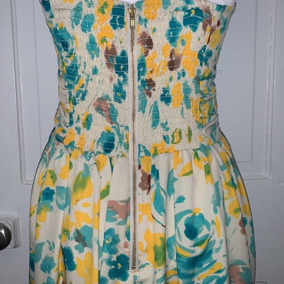 TAHARI FLORAL DRESS WITH REMOVABLE STRAPS - Picture 6 of 11